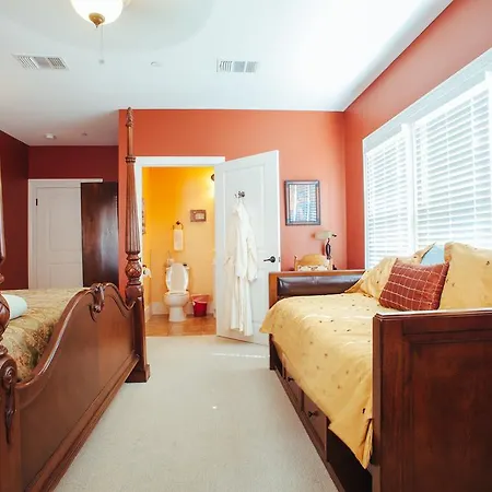 Austin Folk House-3